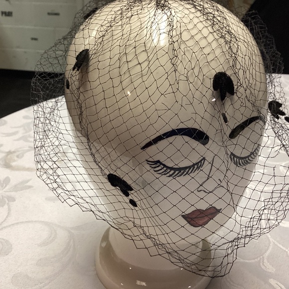 Vintage knitted hat, black - Picture 1 of 4